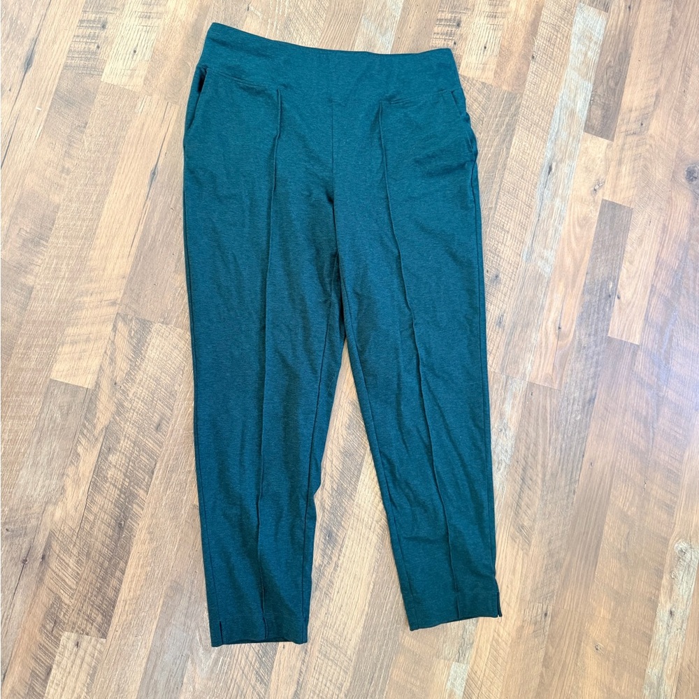 J.Jill fit pintucked slim leg pants. Med